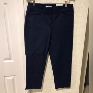 NWT Loft women’s size 4 navy blue trousers.